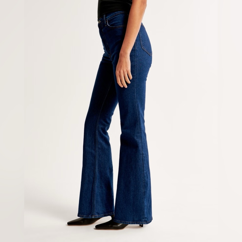 Abercrombie & Fitch Ultra High Rise Vintage Flare Jeans, size 27/4